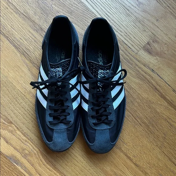 Adidas Black and White Sneakers - Picture 6 of 9